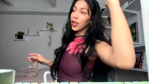 Snapshot of nikol_je chatting on June 26, 8:46 pm Nicole cam online show from June 26, 8:46 pm