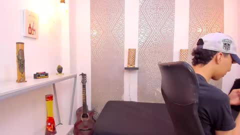    online show from November 20, 4:34 am