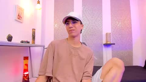    online show from December 5, 4:21 am