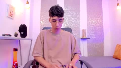    online show from January 7, 4:15 am