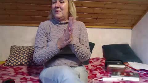 Nikole1 online show from November 10, 10:58 am