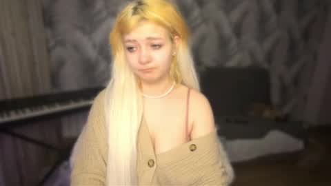 nikoli_naw online show from April 27, 9:02 pm