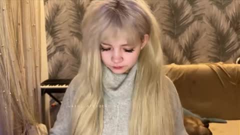 Snapshot of nikoli_naw chatting on May 27, 8:28 pm nikoli_naw online show from May 27, 8:28 pm