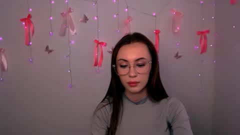 nikonara_ online show from April 21, 11:38 am