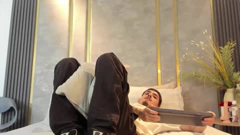 Niko Stone online show from December 23, 1:36 am