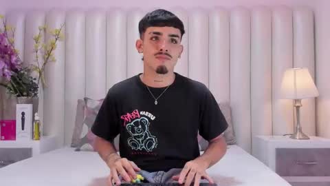 Niko Stone online show from April 22, 4:48 am