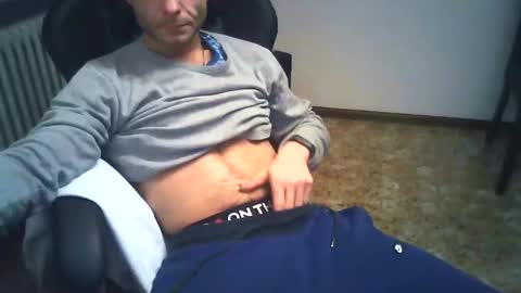 niksdick2121 online show from December 7, 11:56 pm