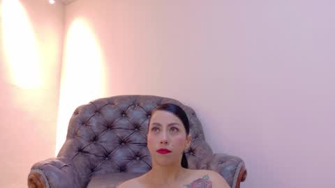  NIKY SMIT  online show from February 8, 11:02 am