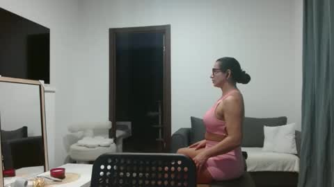 niky_sweet19 online show from November 22, 5:45 pm