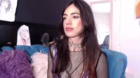 Snapshot of nikyastark chatting on December 3, 11:01 am Niky A Stark online show from December 3, 11:01 am