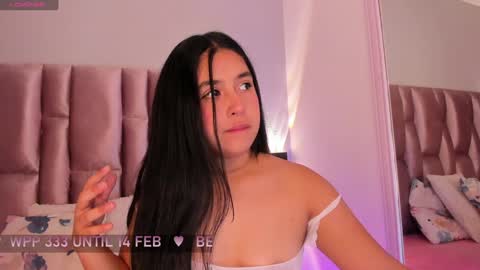 Niky Brooks online show from February 4, 12:00 pm