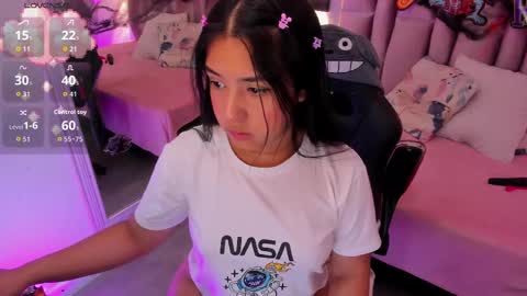 Niky Brooks online show from October 18, 9:32 am