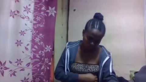 Snapshot of nilahmarie chatting on November 1, 7:54 am nilah online show from November 1, 7:54 am