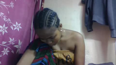 Snapshot of nilahmarie chatting on November 28, 3:09 am nilah online show from November 28, 3:09 am