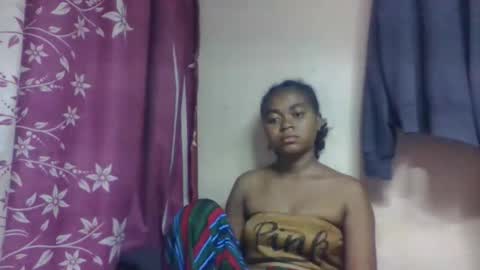 Snapshot of nilahmarie chatting on December 2, 2:50 am nilah online show from December 2, 2:50 am