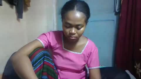 nilah online show from April 9, 6:52 am