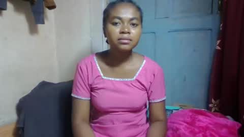 nilah online show from April 21, 5:39 pm