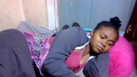 nilah online show from July 11, 10:18 am
