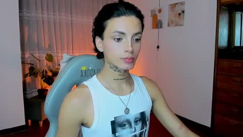 Snapshot of nilam217 chatting on June 11, 12:32 am Nilam online show from June 11, 12:32 am