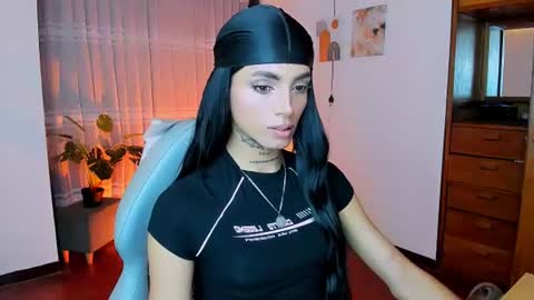 Snapshot of nilam217 chatting on June 13, 3:48 am Nilam online show from June 13, 3:48 am