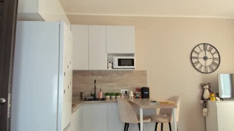 Bella online show from March 28, 6:02 am