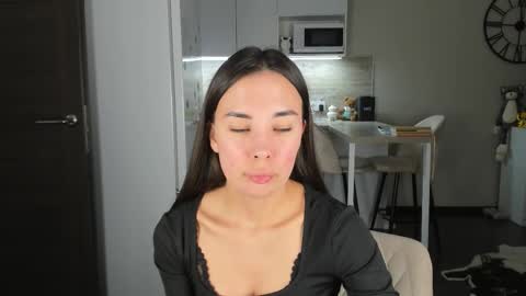 Bella online show from March 30, 9:16 pm