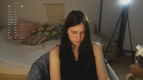 Snapshot of nimfaheart chatting on May 18, 7:09 pm Jennet online show from May 18, 7:09 pm