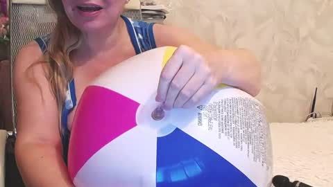 Snapshot of nimfalove chatting on December 14, 4:01 pm Nimfalove online show from December 14, 4:01 pm