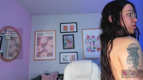 Snapshot of nina__dixon chatting on February 26, 3:10 am Nina online show from February 26, 3:10 am