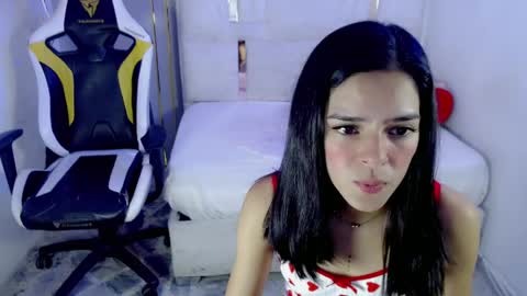 Snapshot of nina_and_coby chatting on May 3, 8:48 pm NINA AND COBY online show from May 3, 8:48 pm