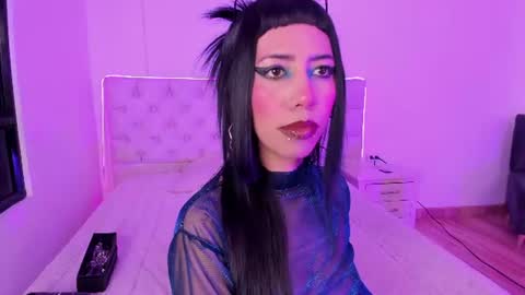 Snapshot of nina_fooxxx1 chatting on June 9, 2:28 pm Nina Fox online show from June 9, 2:28 pm