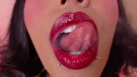 Snapshot of nina_fooxxx1 chatting on July 17, 12:06 am Nina Fox online show from July 17, 12:06 am