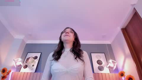 nina_ford_ online show from January 16, 3:10 am