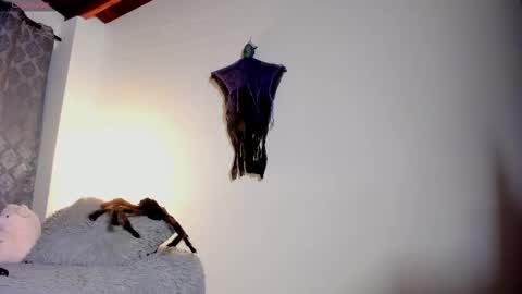 Catalina online show from October 20, 11:05 pm