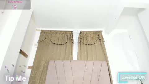 Snapshot of nina_keller_ chatting on November 28, 11:18 pm nina_keller_ online show from November 28, 11:18 pm