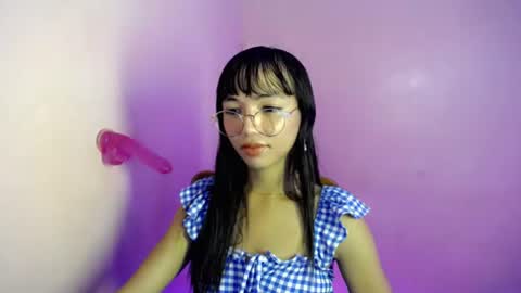 Snapshot of nina_mochikiss21 chatting on June 29, 3:02 am Nina online show from June 29, 3:02 am
