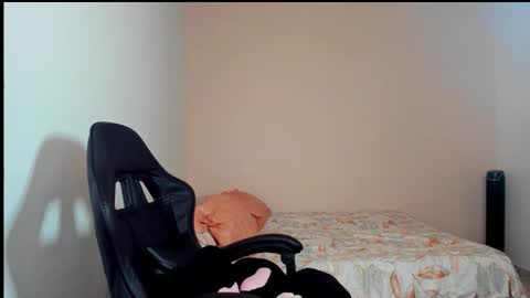  Nina  online show from February 18, 8:49 pm