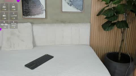 NINA online show from December 26, 11:43 am