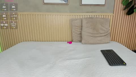 NINA online show from January 26, 1:04 pm