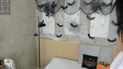 NINA online show from November 1, 1:24 pm