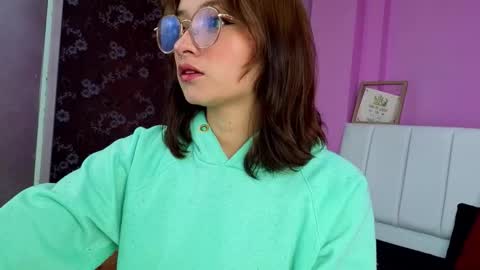 Nina online show from November 10, 7:13 pm