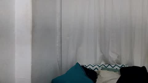 Ninaa fox online show from February 12, 4:44 pm