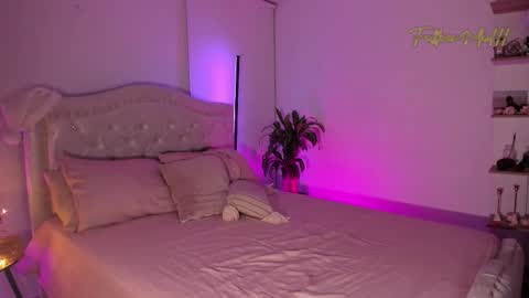    online show from December 4, 12:31 am