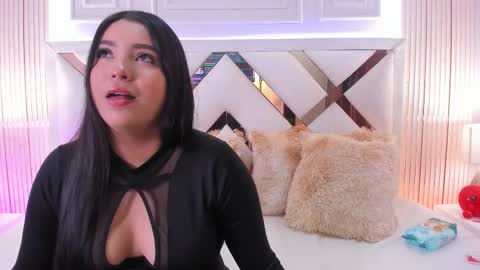 Nina online show from March 22, 3:32 am