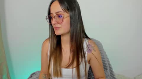 Nina online show from September 20, 7:59 pm