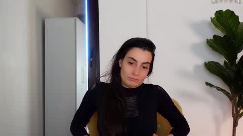 NinaCrystal online show from February 25, 8:02 am