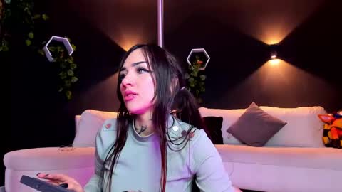  Heyyy guys Im Ninas crazy  online show from March 5, 4:24 pm