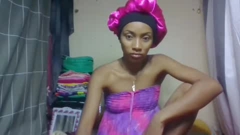 ninaeaa online show from April 6, 9:27 pm