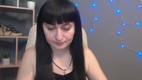 ninaflawlees online show from November 25, 1:00 pm