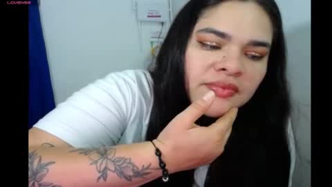 NinaFuentes online show from May 22, 4:19 am